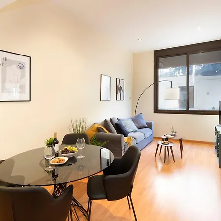 Radiant Vista Eixample Apartment